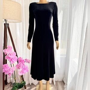 Vintage Womens Black Velour Cocktail Dress Size 6P Long Sleeve DAVID WARREN